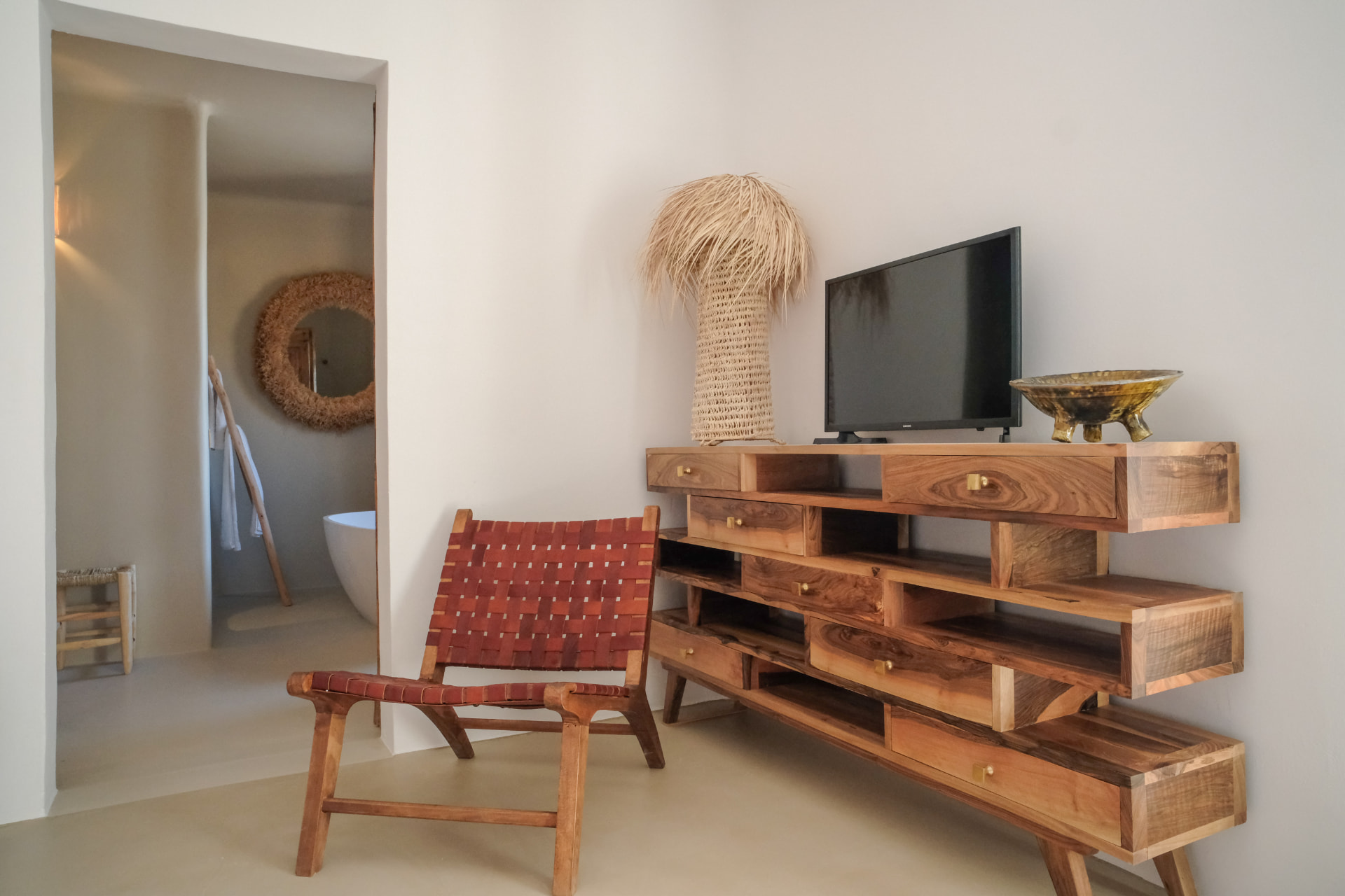 Handcrafted furniture and natural materials in the Master Suite